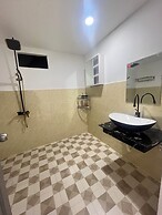 Motel Mys Dung as  Motel Lavie