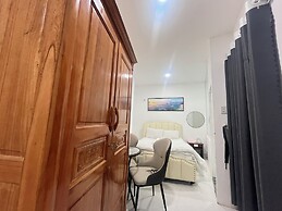 Motel Mys Dung as  Motel Lavie