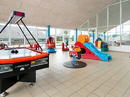 6 Person Holiday Home on a Holiday Park in Hemmet