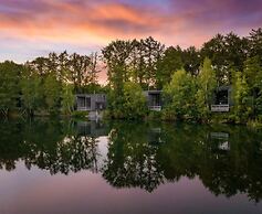 Sky Pad: Lakeside Retreat