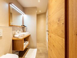 Beautiful Flat in Hart With Fitness Room