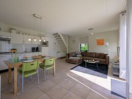 Spacious Bungalow Near the Frisian Lakes