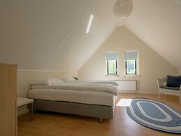 Spacious Bungalow Near the Frisian Lakes