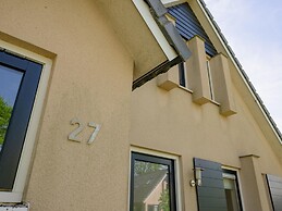 Spacious Bungalow Near the Frisian Lakes