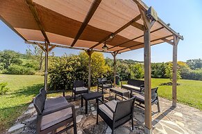 Farmhouse in Carpegna With Private Pool