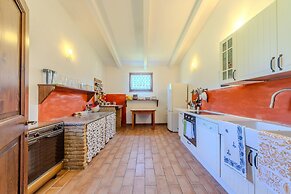 Farmhouse in Carpegna With Private Pool