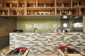 SeSaya Poshtel & Bistro