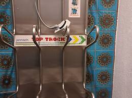 Large 4-room Apartment With Mountain View