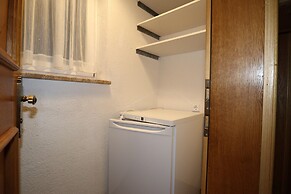 Large 4-room Apartment With Mountain View