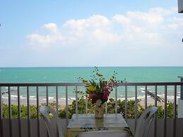 Stunning Beach Apartment in Caorle