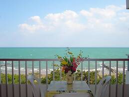 Stunning Beach Apartment in Caorle