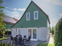 Spacious Holiday Home With Sauna Near Beach