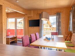 Appealing Chalet With hot tub