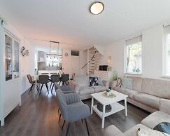 Spacious Holiday Home With Sauna Near Beach