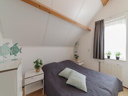 Spacious Holiday Home With Sauna Near Beach