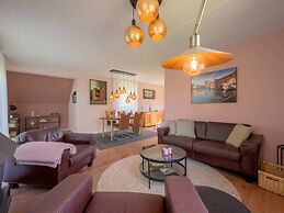 Cosy Holiday Home With Garden