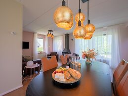 Cosy Holiday Home With Garden