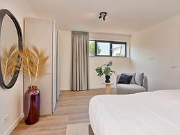 Houseboat With Private Roofed Terrace