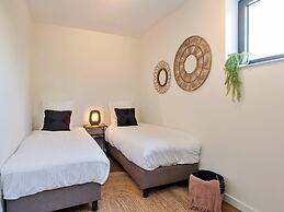 Houseboat With Private Roofed Terrace