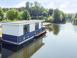 Houseboat With Private Roofed Terrace