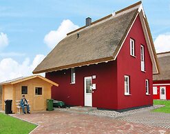 Holiday Home Lotsenhaus am Breetzer Bodden