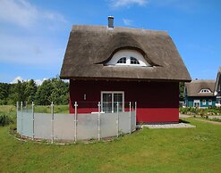 Holiday Home Lotsenhaus am Breetzer Bodden