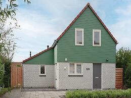 Spacious Holiday Home With Sauna Near Beach