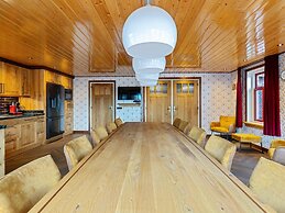 Oane's Huske - A Charming Forest Home