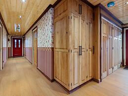 Oane's Huske - A Charming Forest Home