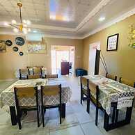Canna Lilly Guest House