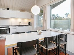 6 Person Holiday Home in Gilleleje