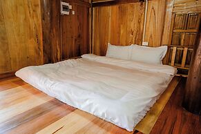 Bai Tu Long Mountain Resort