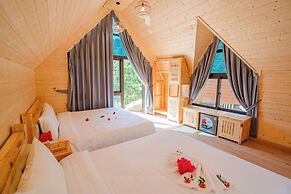 Bai Tu Long Mountain Resort