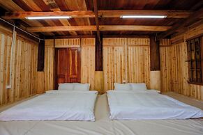 Bai Tu Long Mountain Resort