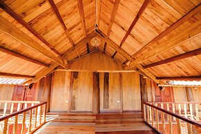 Bai Tu Long Mountain Resort