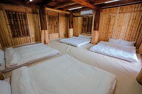 Bai Tu Long Mountain Resort