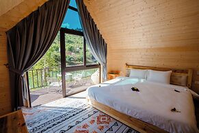 Bai Tu Long Mountain Resort