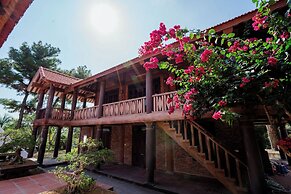 Bai Tu Long Mountain Resort