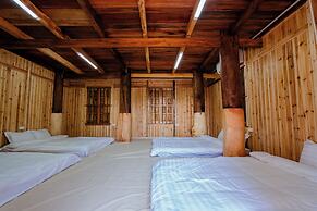 Bai Tu Long Mountain Resort