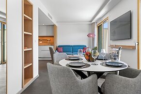 Novaya Suites