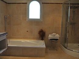 Pleasing Villa Near Sea Beach Moriani-plage