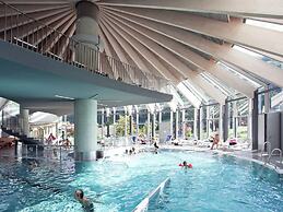 Deluxe Chalet With Pool in Konigsleiten