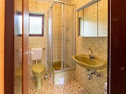 Cosy Apartment in Arrach With Garden