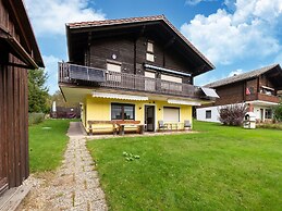 Cosy Apartment in Arrach With Garden