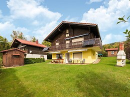 Cosy Apartment in Arrach With Garden