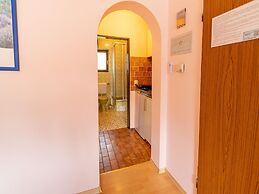 Cosy Apartment in Arrach With Garden