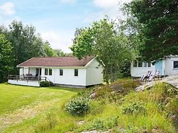 6 Person Holiday Home in Kungshamn