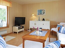 6 Person Holiday Home in Kungshamn