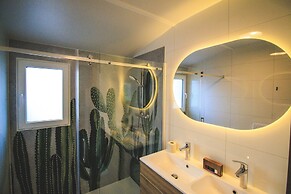 Modern Holiday Home With Infrared Sauna