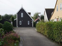 Spacious Holiday Home Near Beach